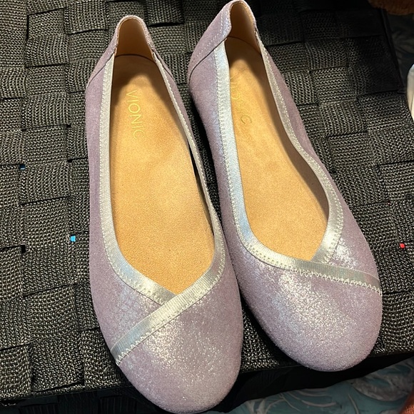 Vionic ballet flat Carroll size 8.5 wide - Picture 1 of 2